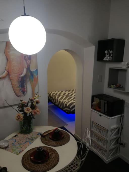 Little Gem In Trevi Fountain Apartment Rom